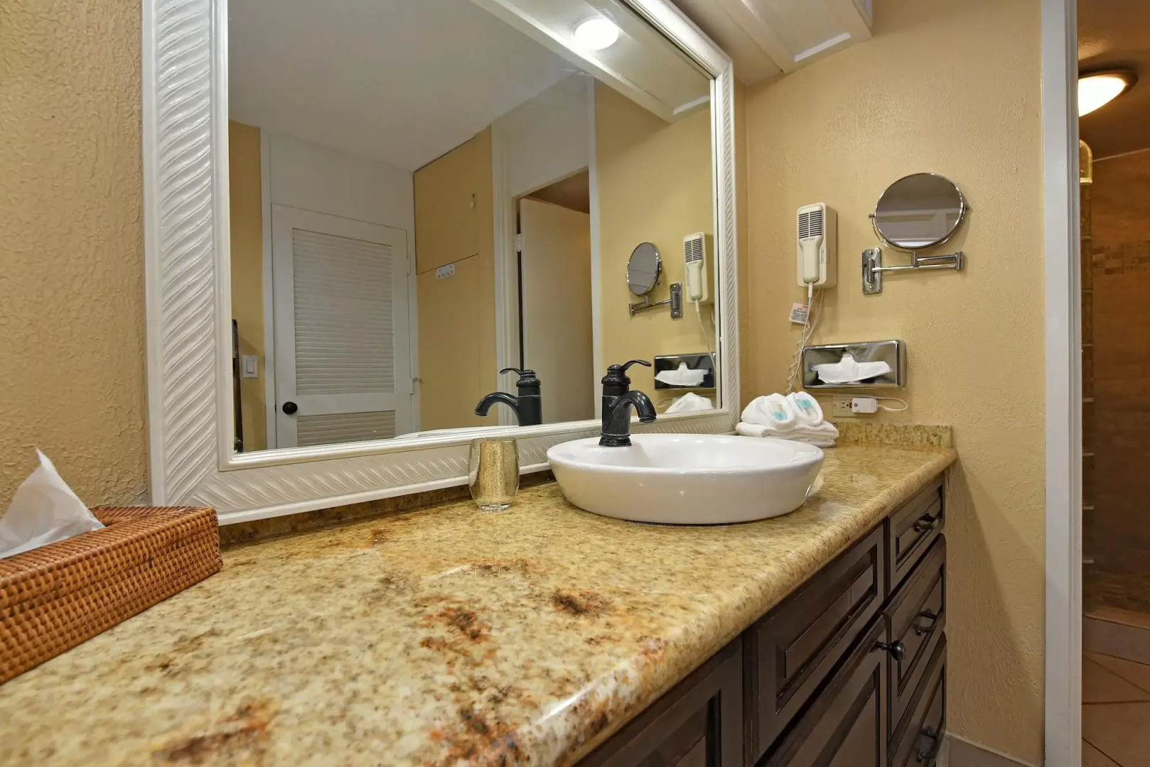 Maui Kaanapali S #b133 Studio Bedroom Condo by RedAwning