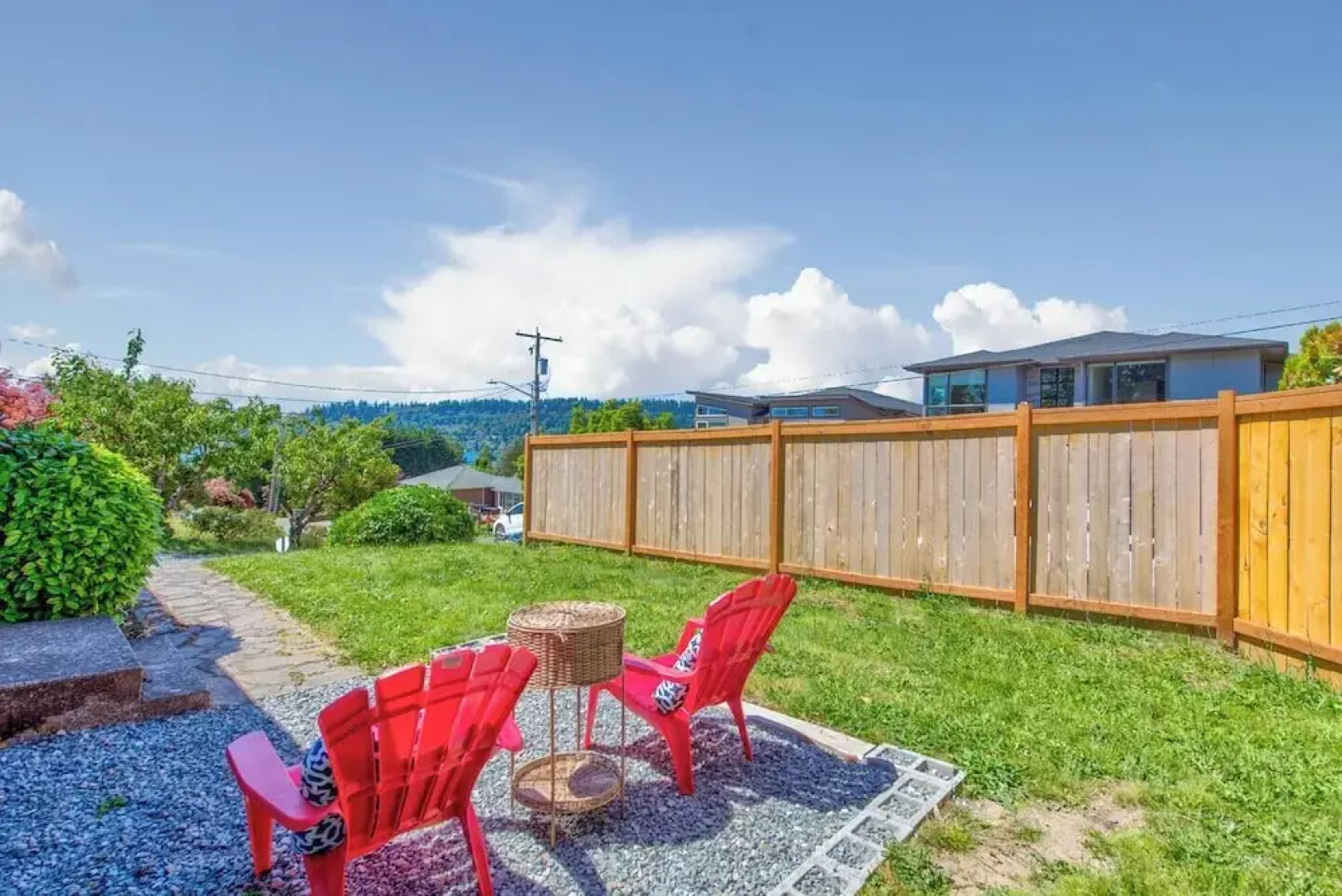 Lakeview Home in Renton, Walk to Beach, AC, Fenced