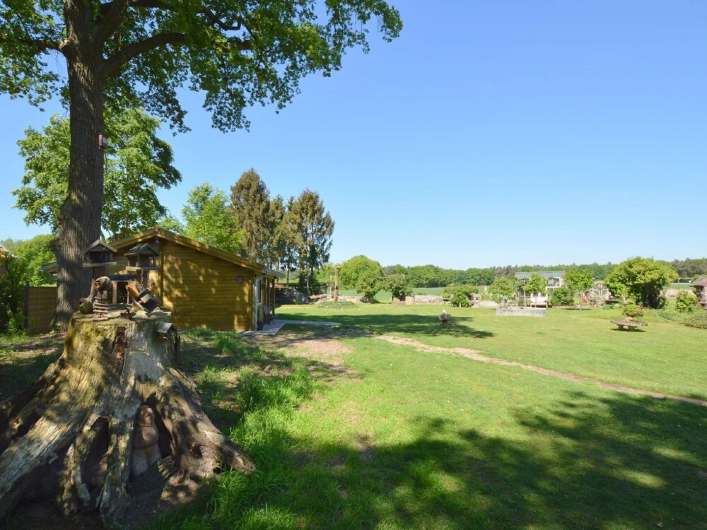 Cosy Chalet in Lottum With Garden