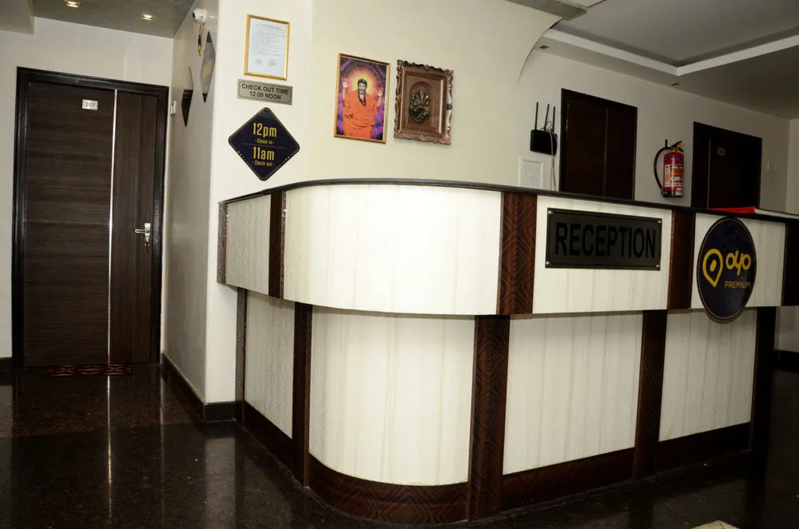 OYO Premium Swaroop Nagar