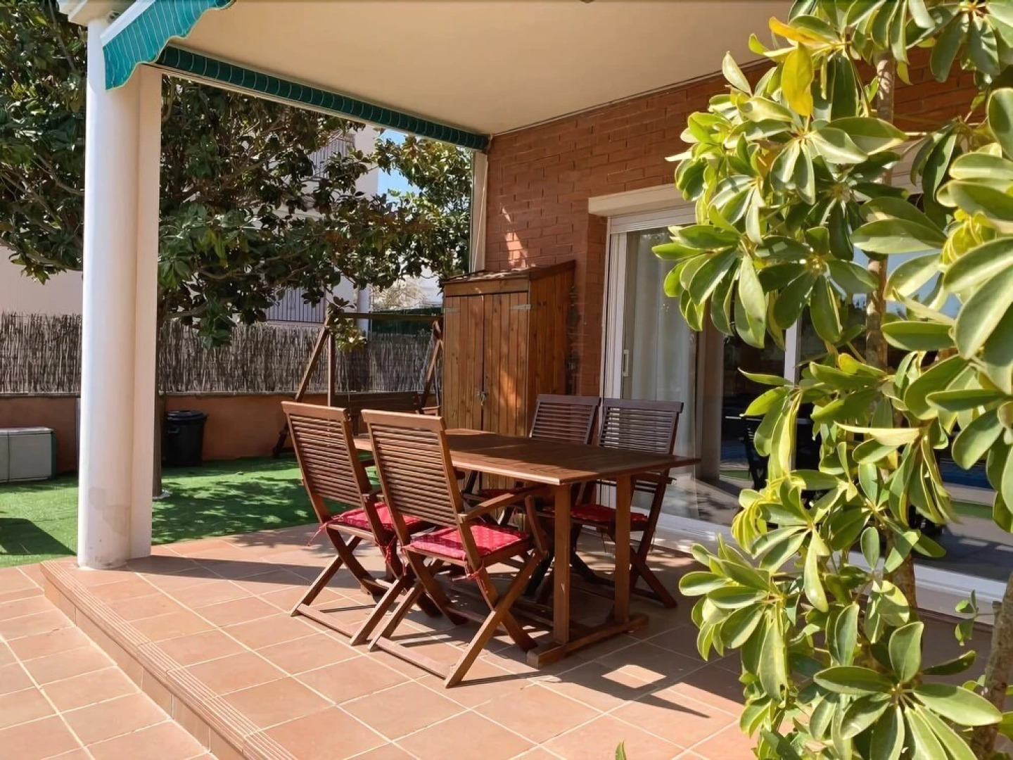 Paraiso Flower House