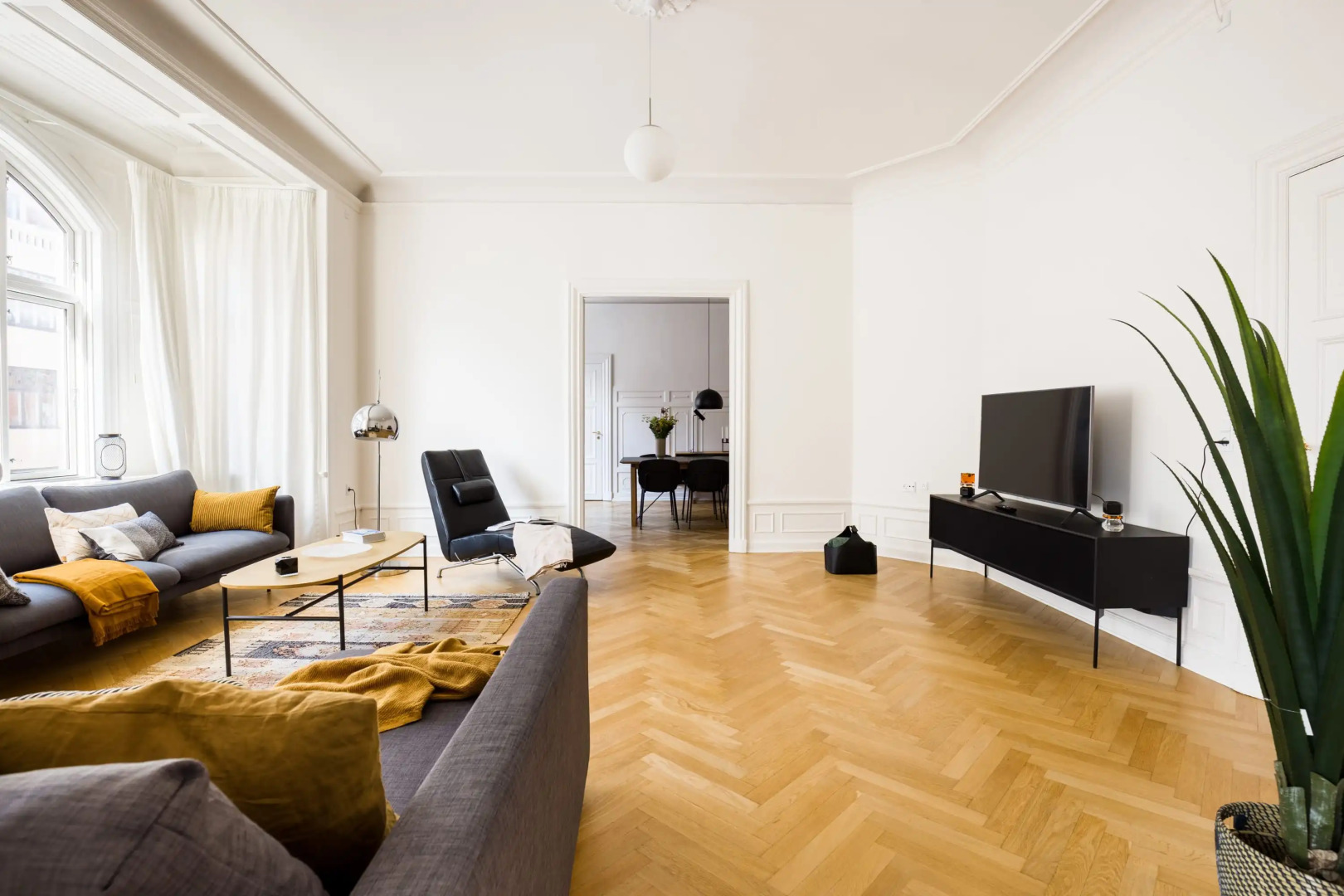 ★200m2 NEW Apartment, City centre, next to Tivoli★