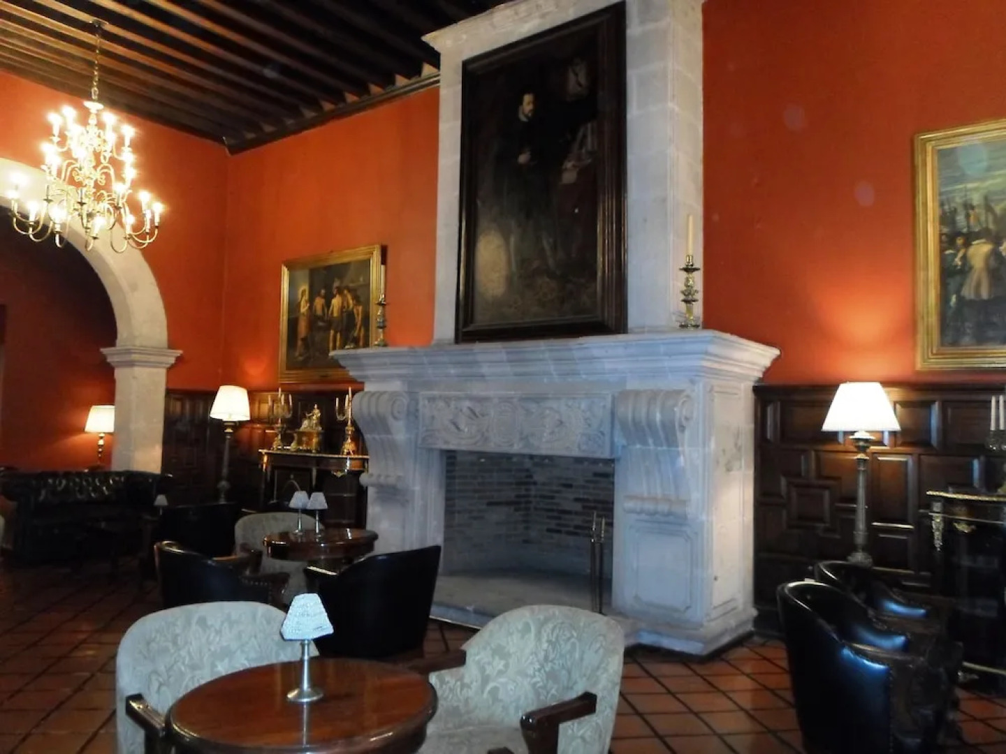 Hotel Virrey De Mendoza