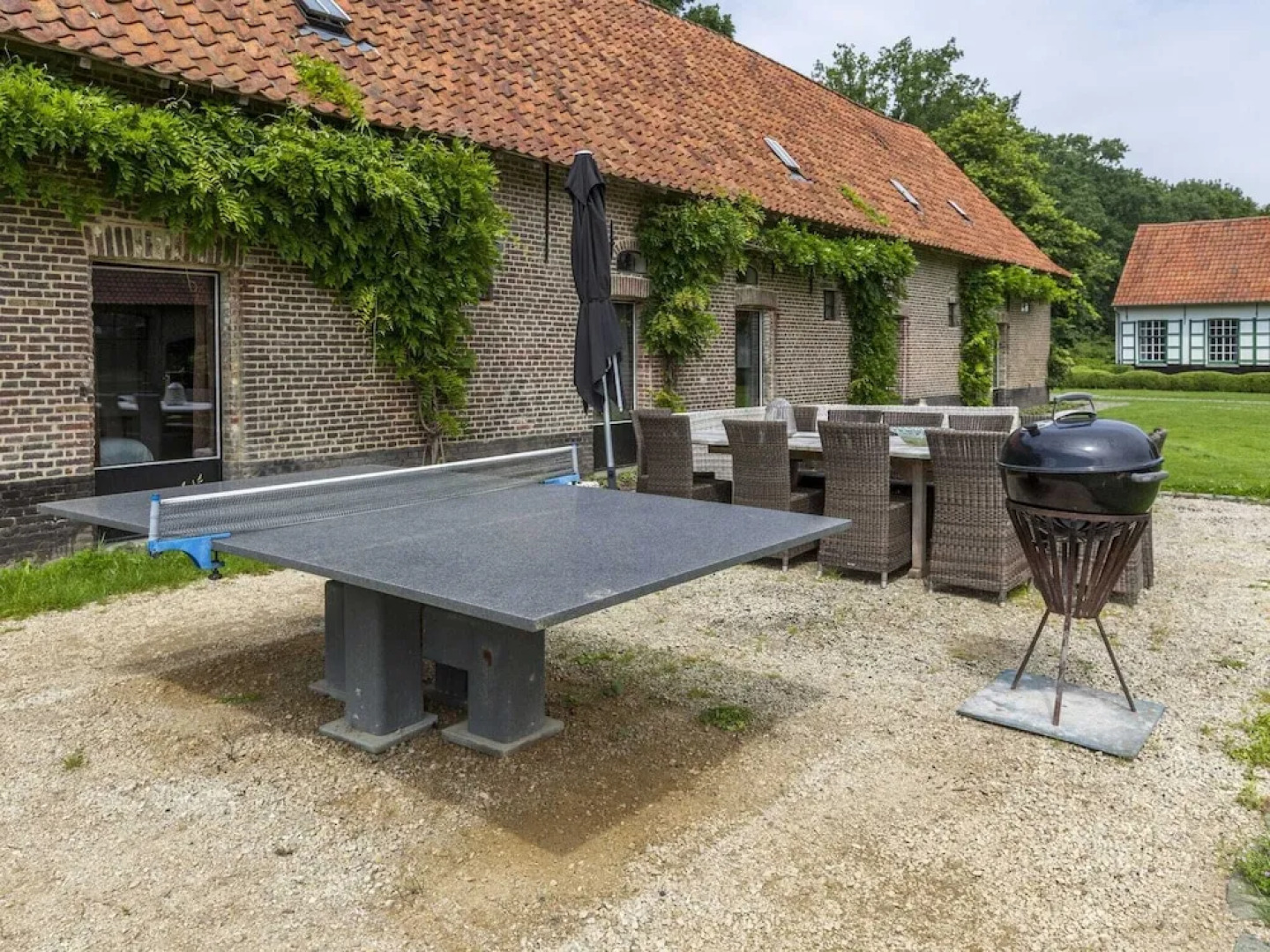 beautifull renovated farmhouse with traditional elements and a big garden