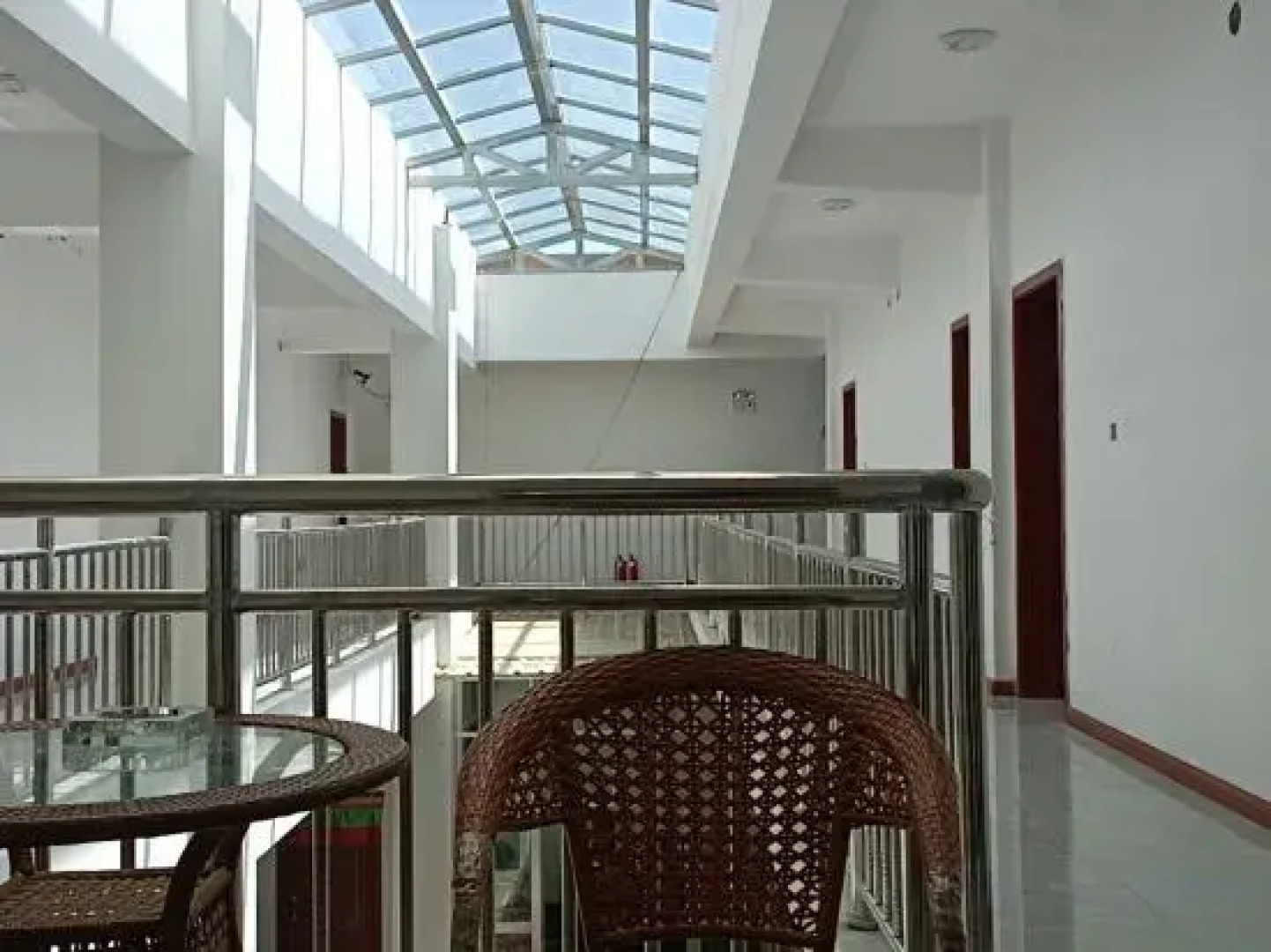 Xianshi Business Hotel