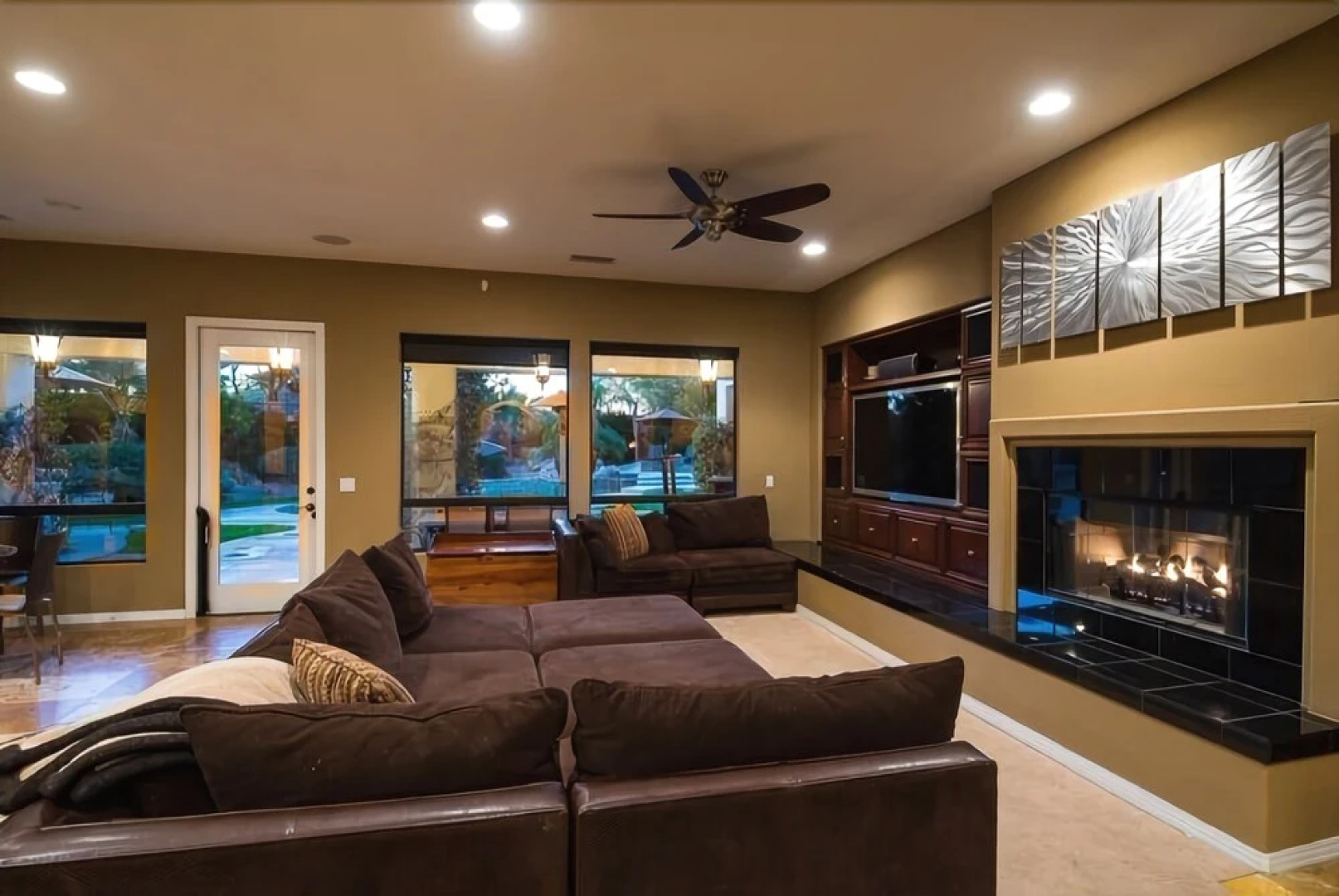Stagecoach Luxury Four Bedroom Home