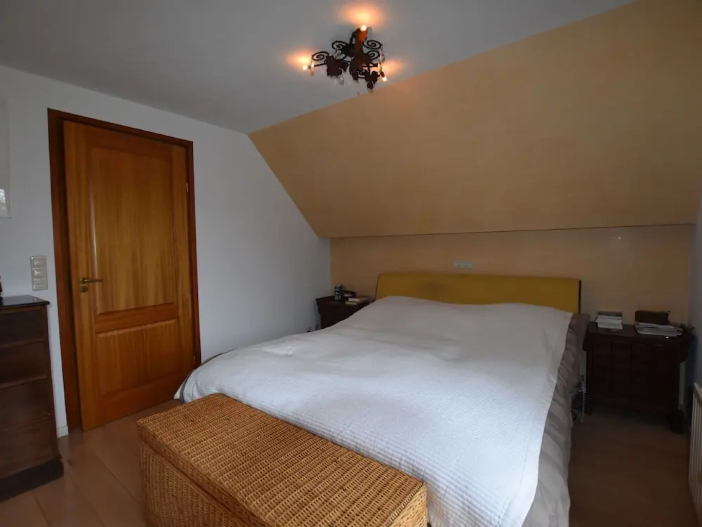 Lavish Holiday Home in Loosdrecht with Hot Tub