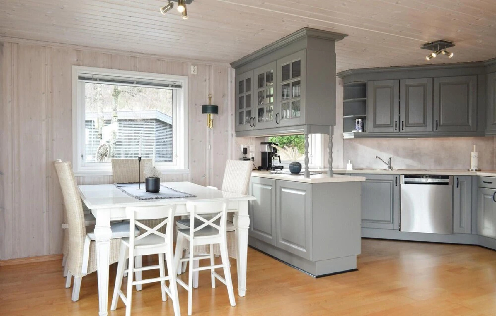 Nice Home in Bjoa With 4 Bedrooms, Wifi and Indoor Swimming Pool