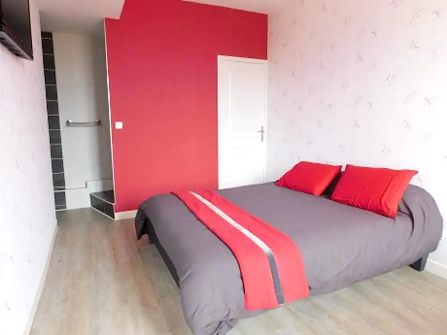 House With 4 Bedrooms in Mouterre-silly, With Pool Access, Enclosed Ga