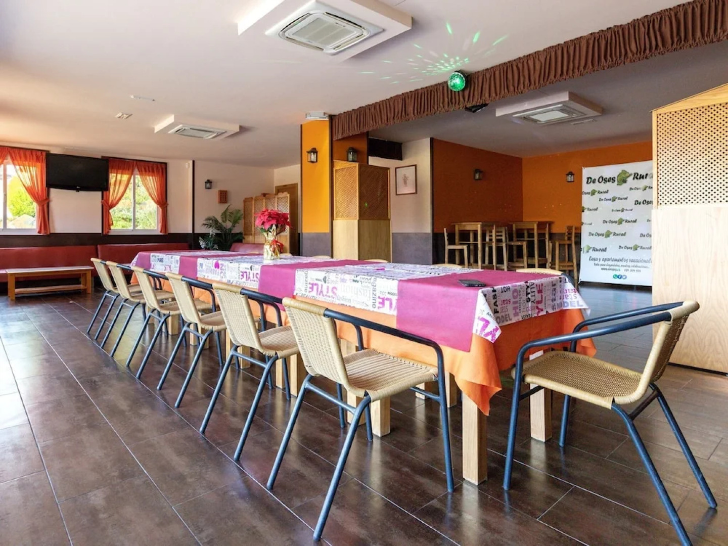 Elegant Apartment in Totalán with Hot Tub