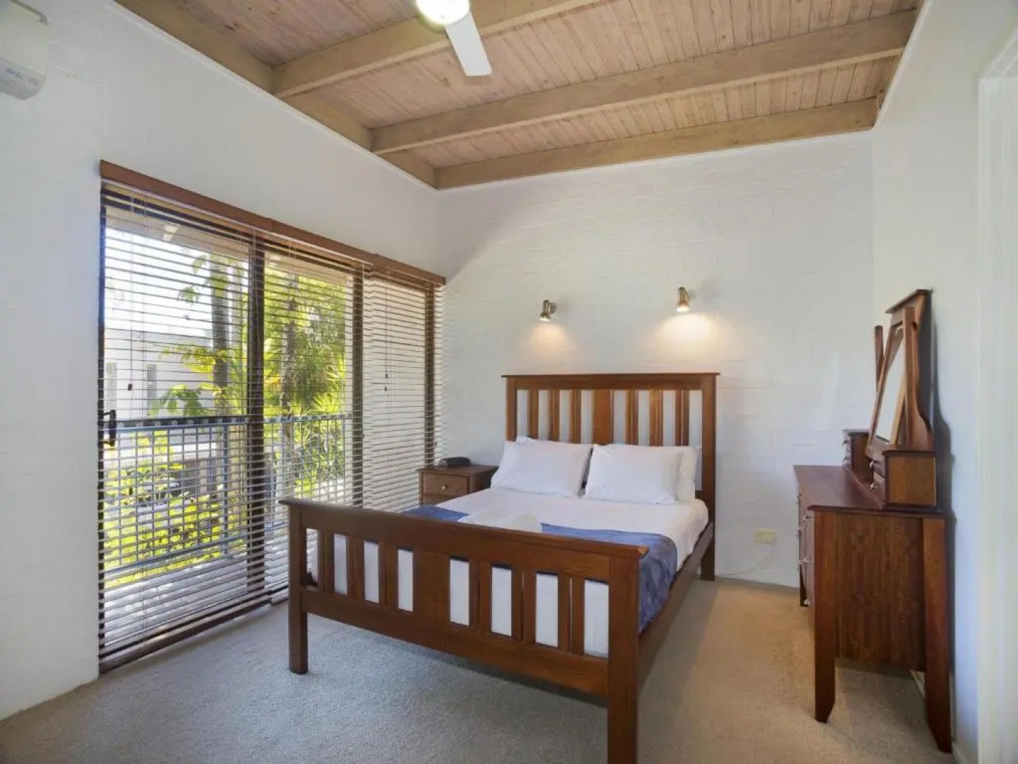 St James Square 5 James Street 40-42