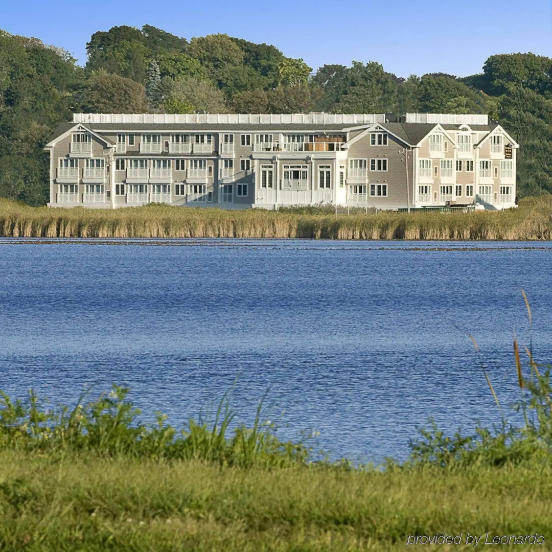 Newport Beach Hotel & Suites