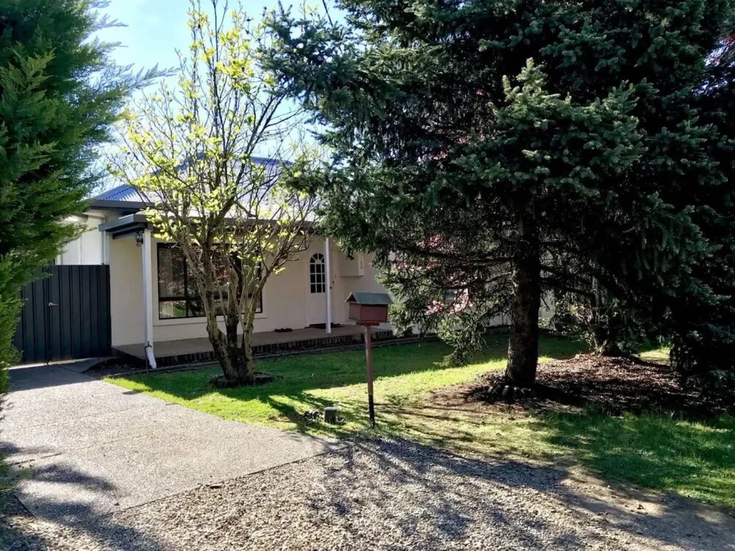 The White House & Retreat