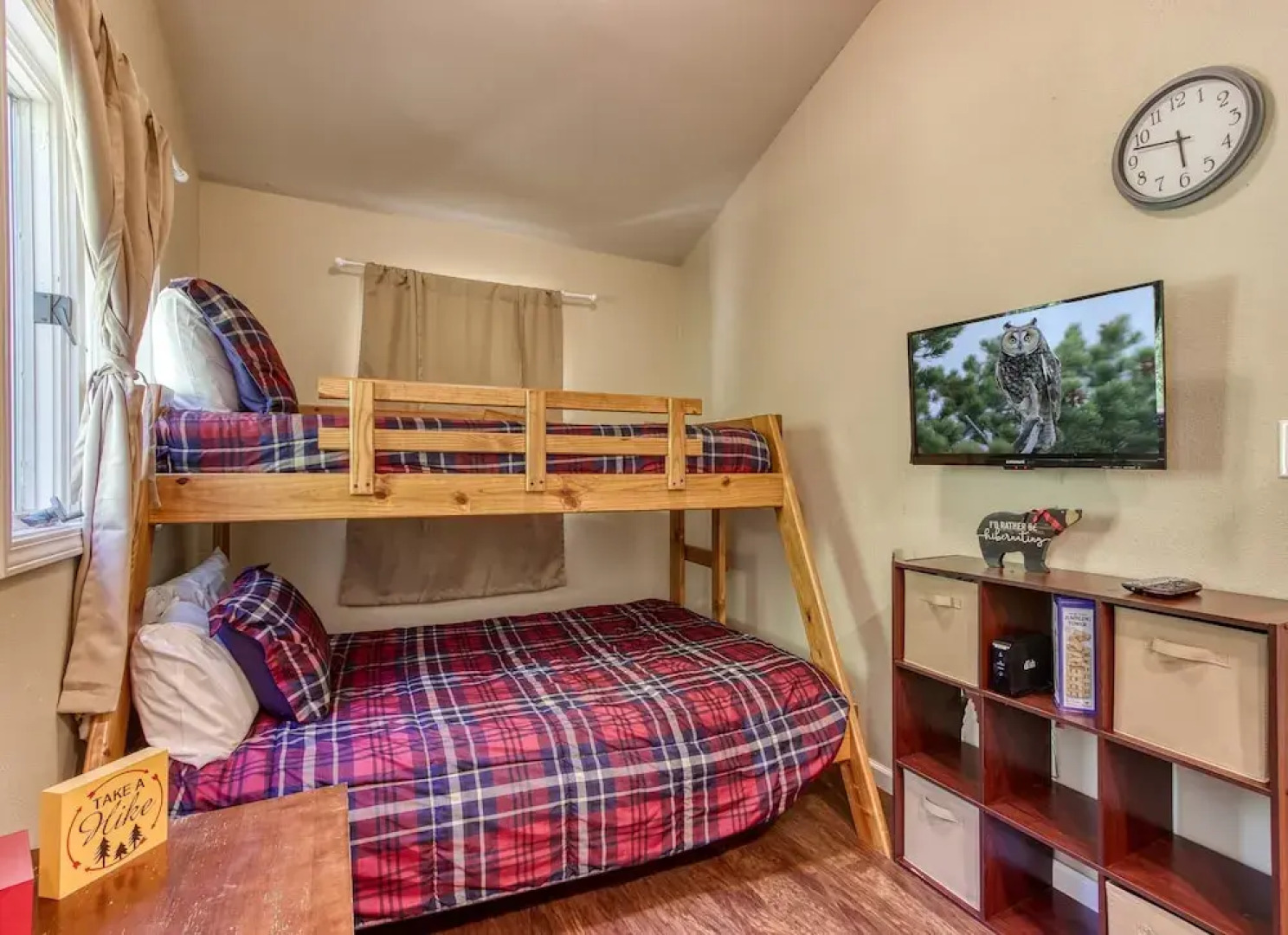 Deer & Doe by HoneyBearCabins