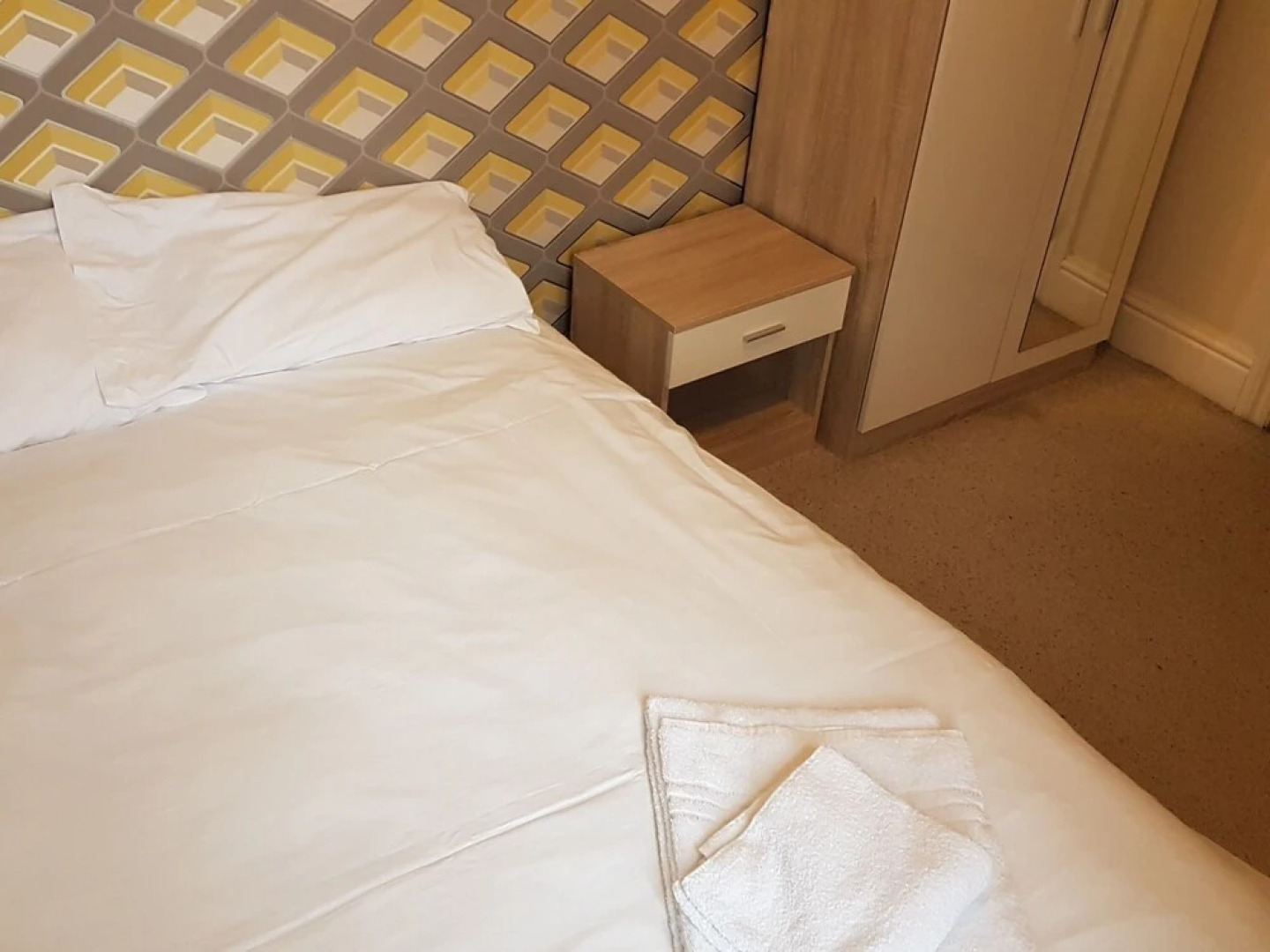 Reginald Budget Rooms