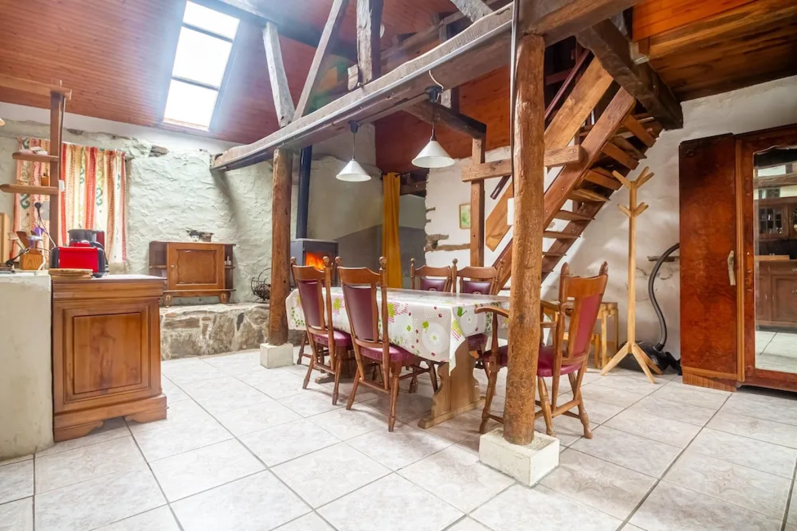 House With 8 Bedrooms in Saint-hilaire-peyroux, With Enclosed Garden a