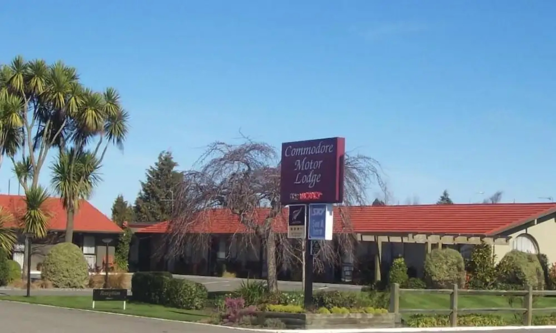 Commodore Motor Lodge