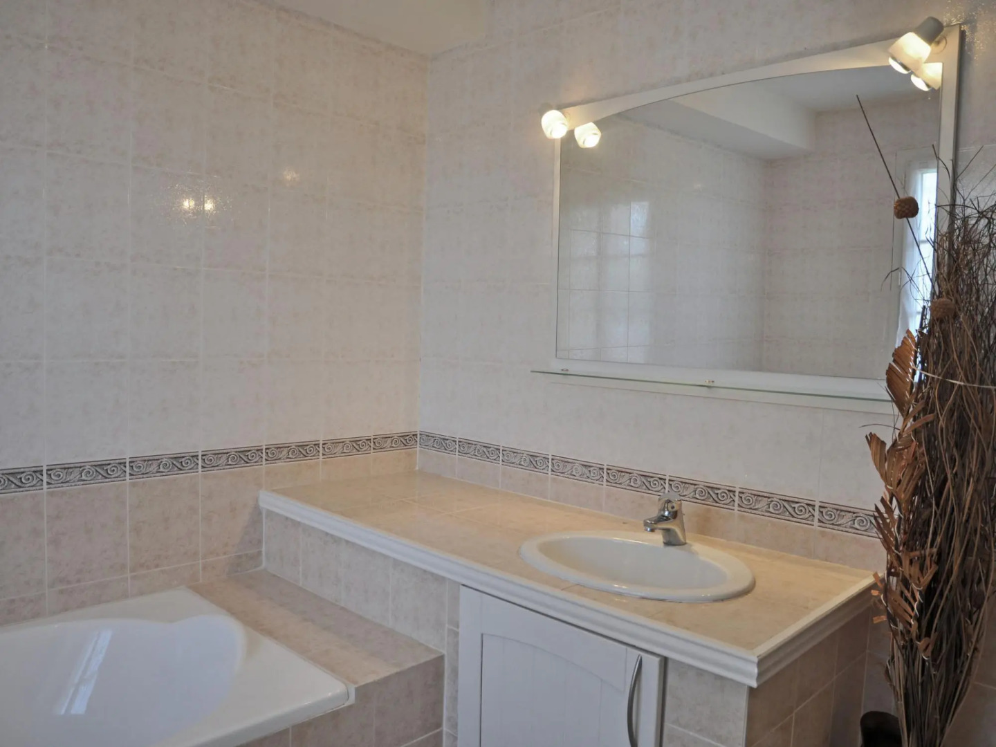 Traditional villa in Lias D'armagnac with pool