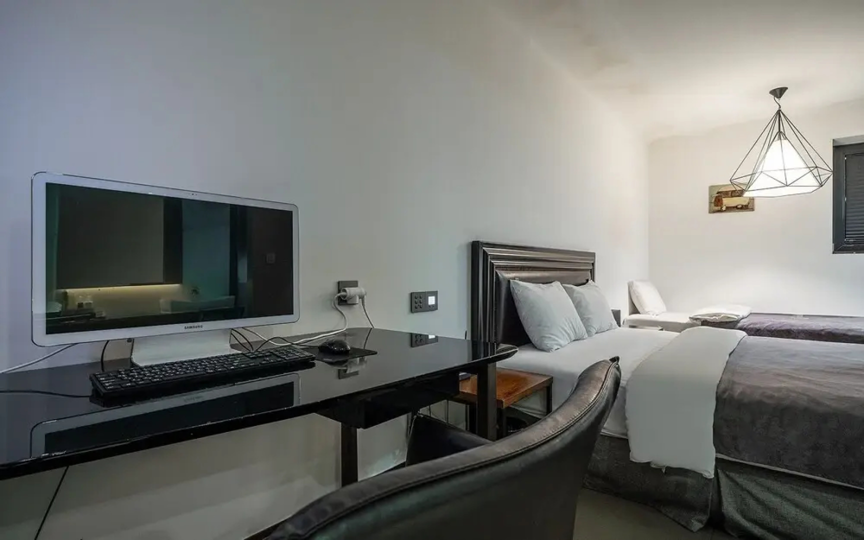 Guangming Cherbourg Hotel
