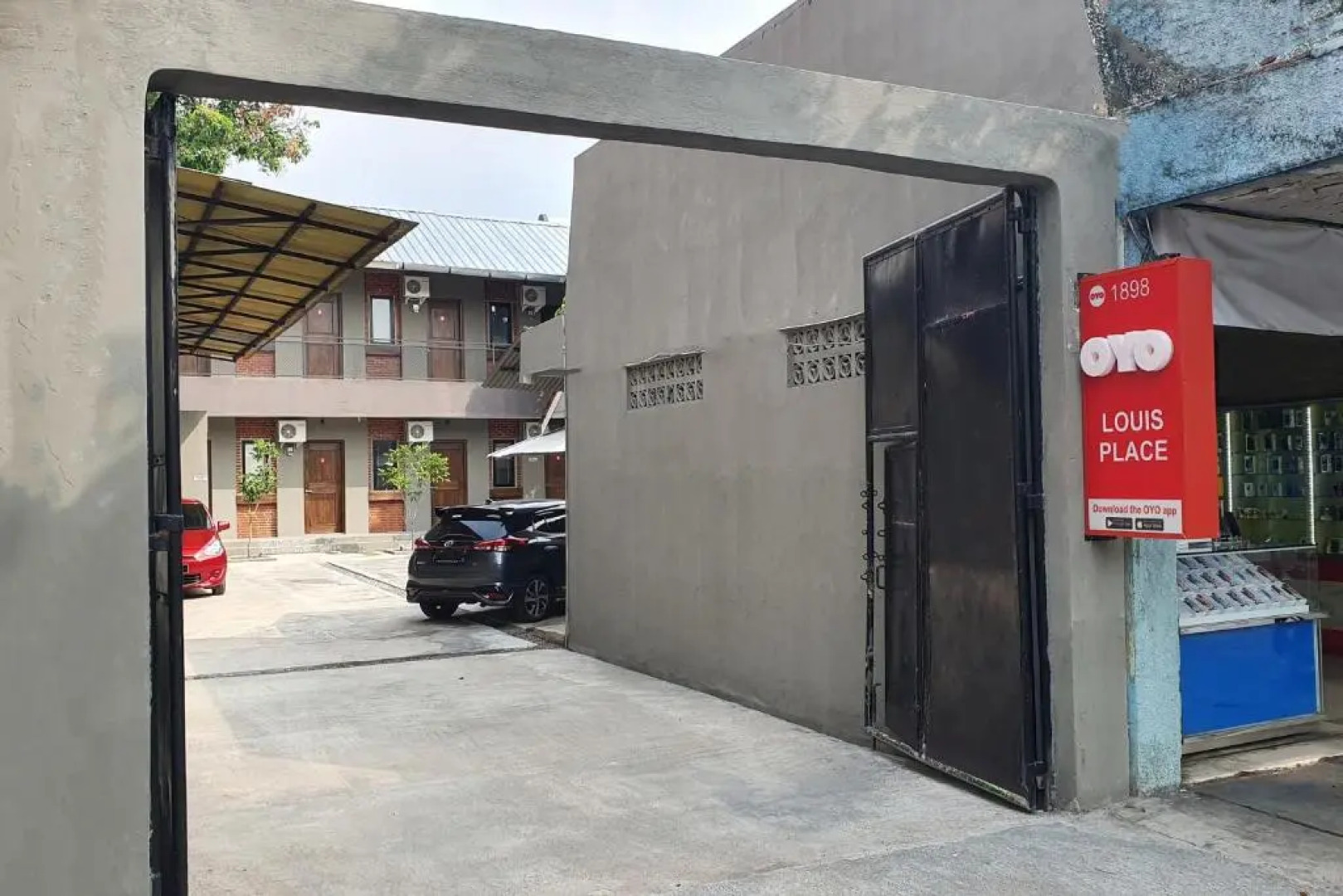 Oyo 1898 Louise Place