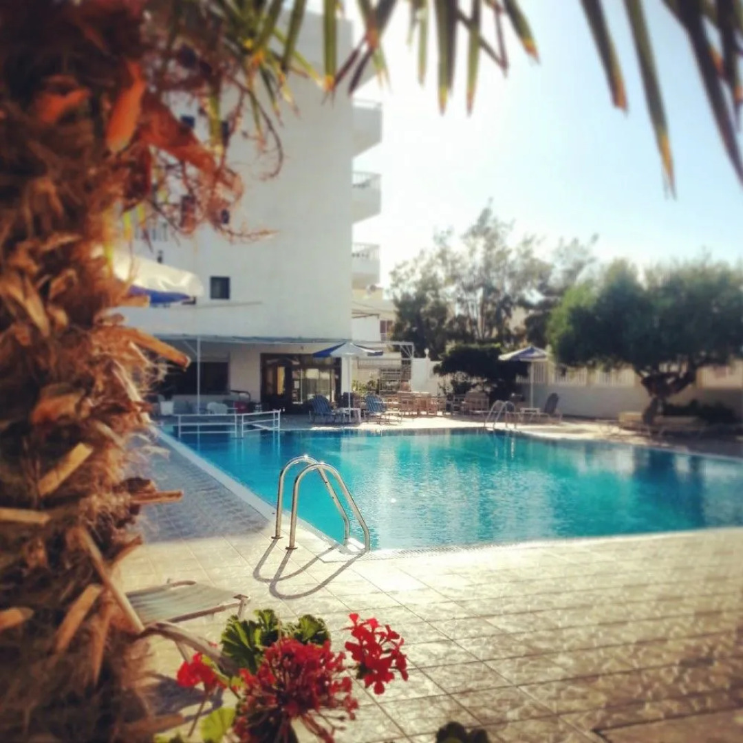 Regina Studios & Hotel