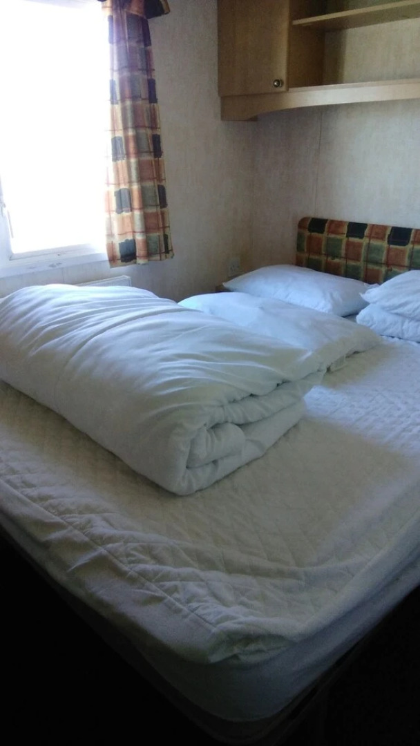 Inviting 3 Bedrooms Caravan gas Central Heating