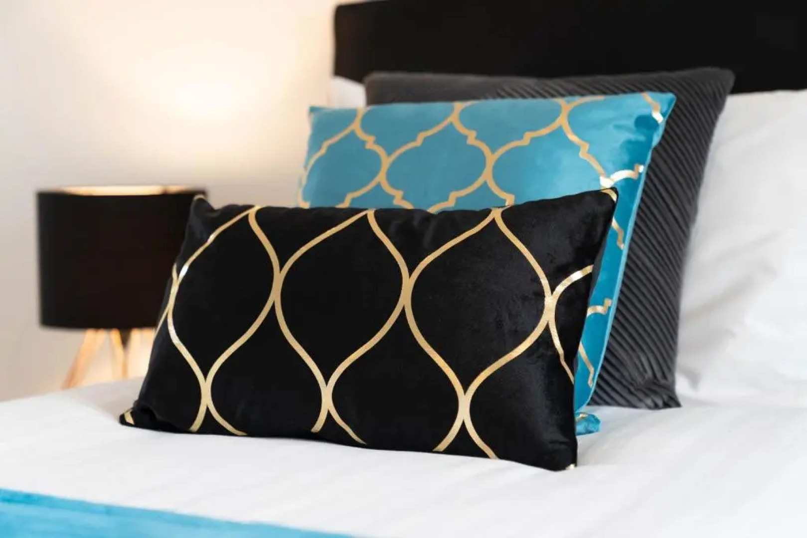 Haus 3 Bedroom House l 6 Guests l Off-street Parking l Garden l TOP RATED l Detatched