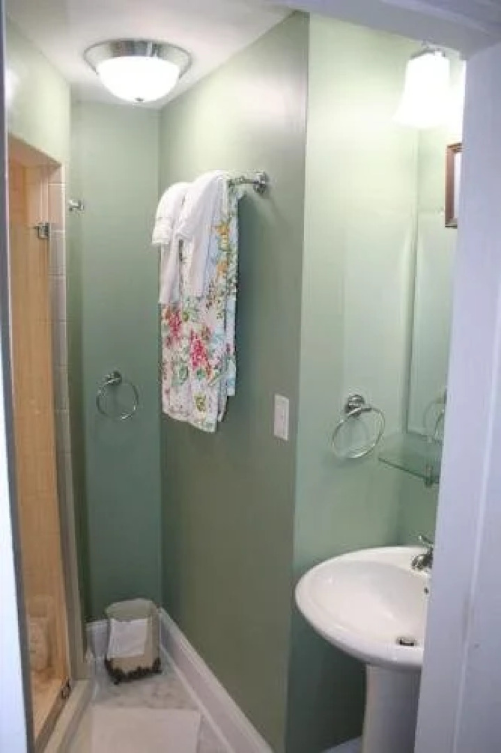 A Boat to Sea Bed & Breakfast