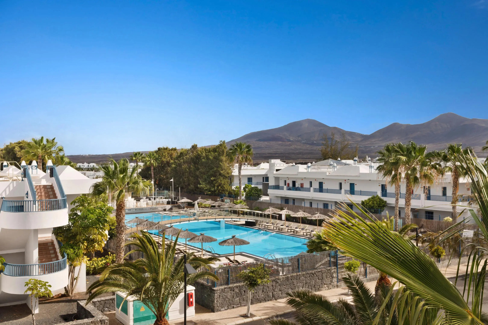 Отель THB Tropical Island Aparthotel