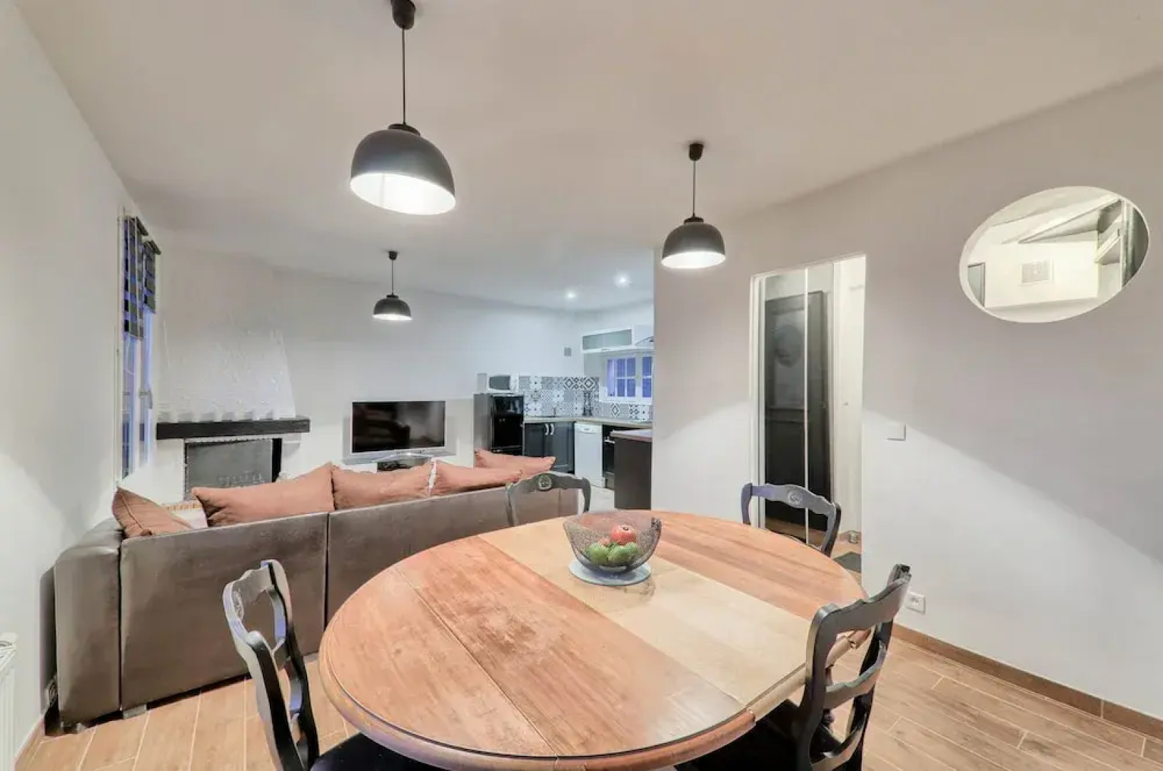 Tamaris Corner House