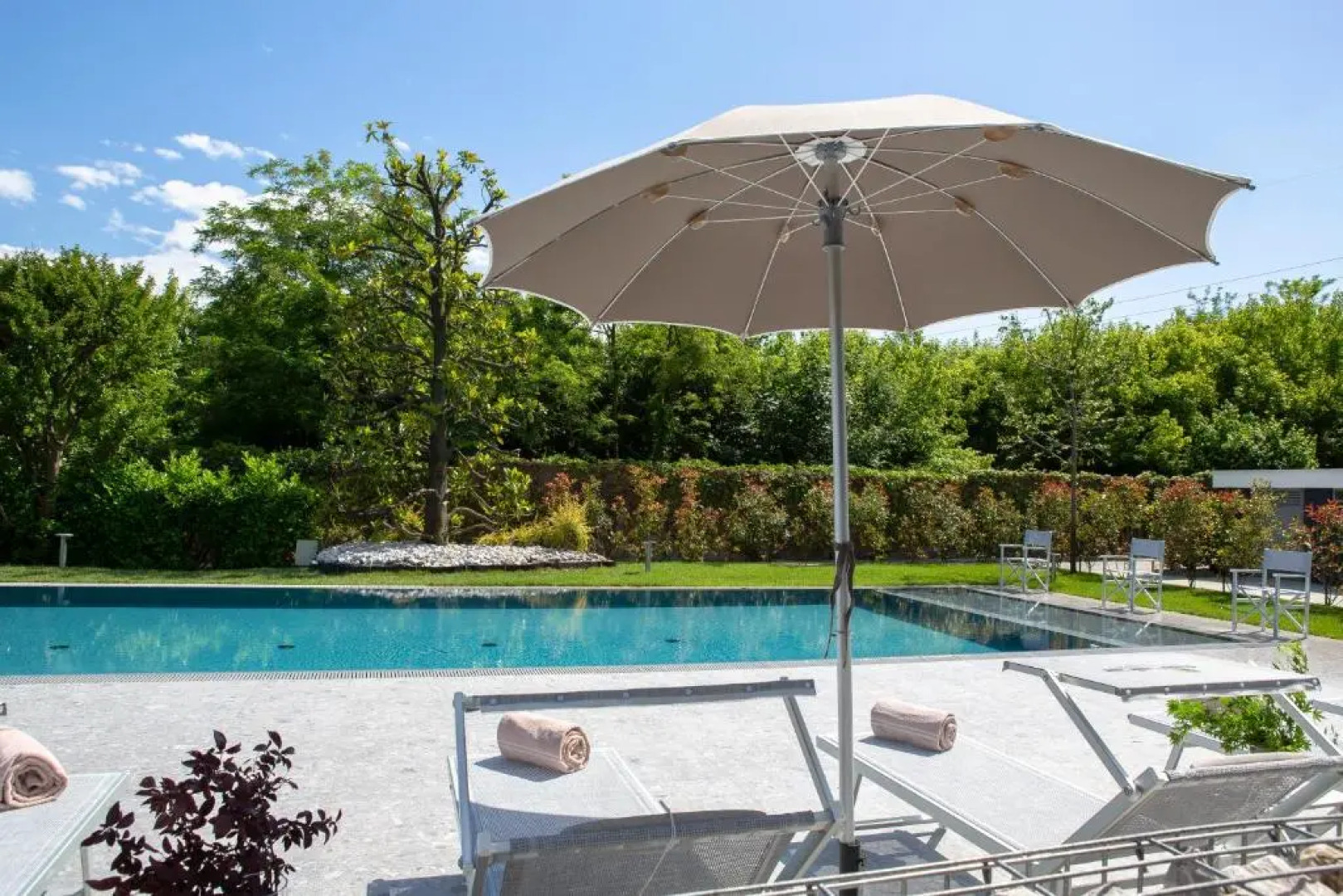 MEALBA HOTEL Suite & Pool