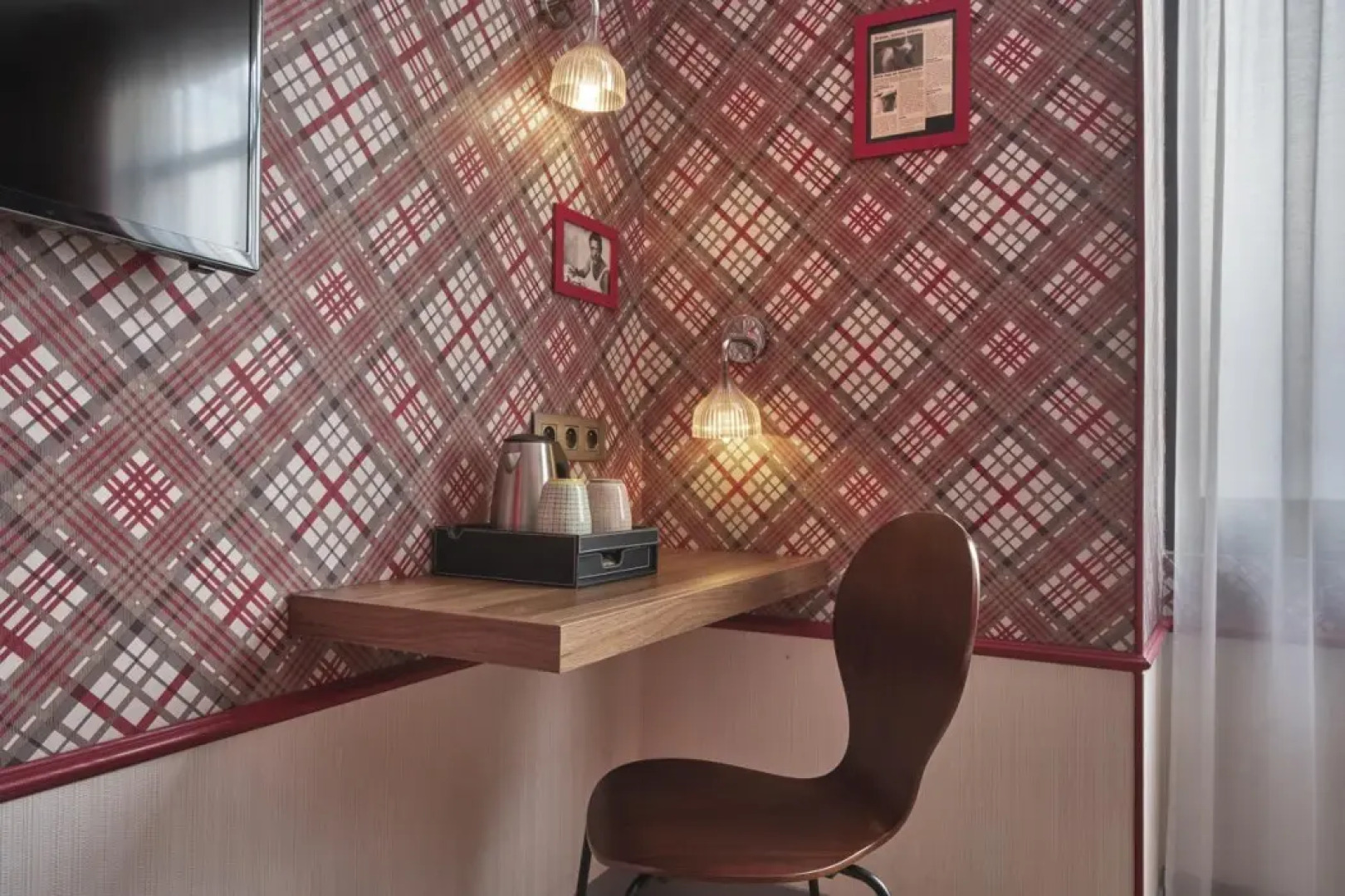 Hôtel Boris V. by Happyculture