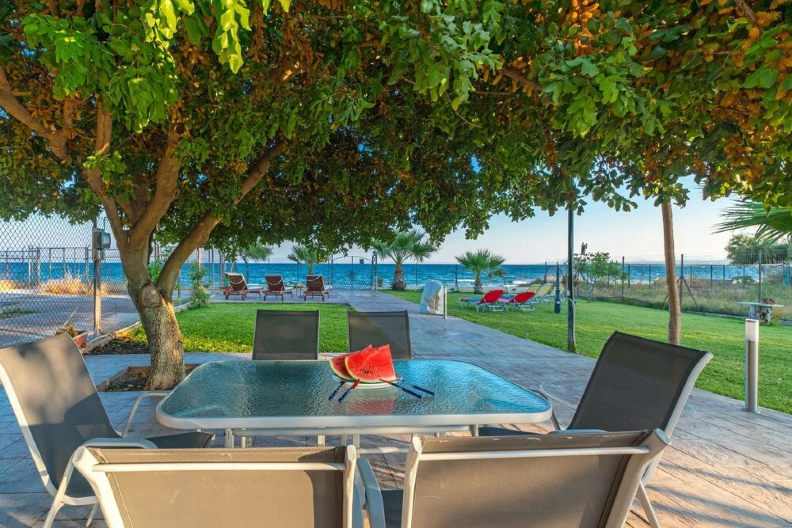 Holiday home poseidonnos and evripidou