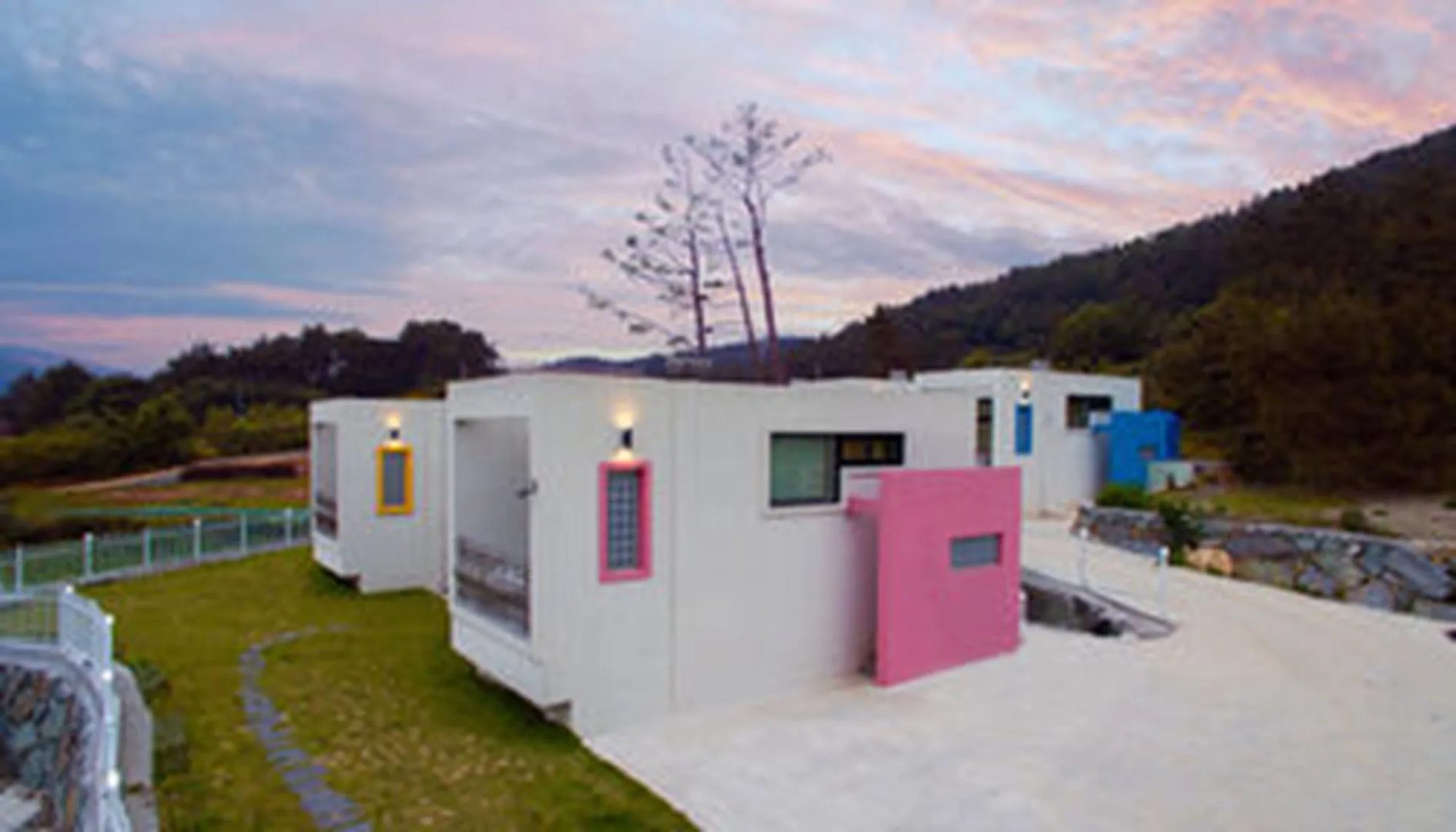 Sea & Pine Pension