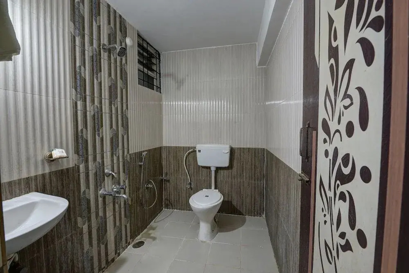 SPOT ON 37153 Karavali Paradise