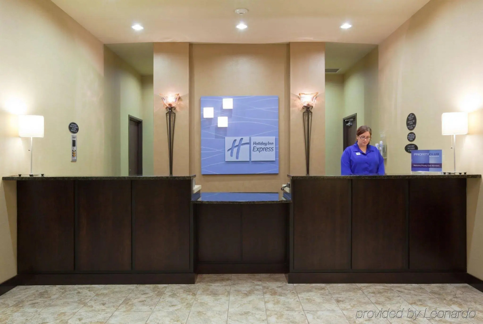 Holiday Inn Express & Suites Eau Claire North by IHG
