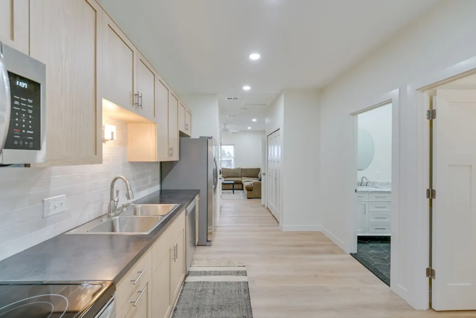 Sleek Apartment Near St Clair City Boat Harbor!