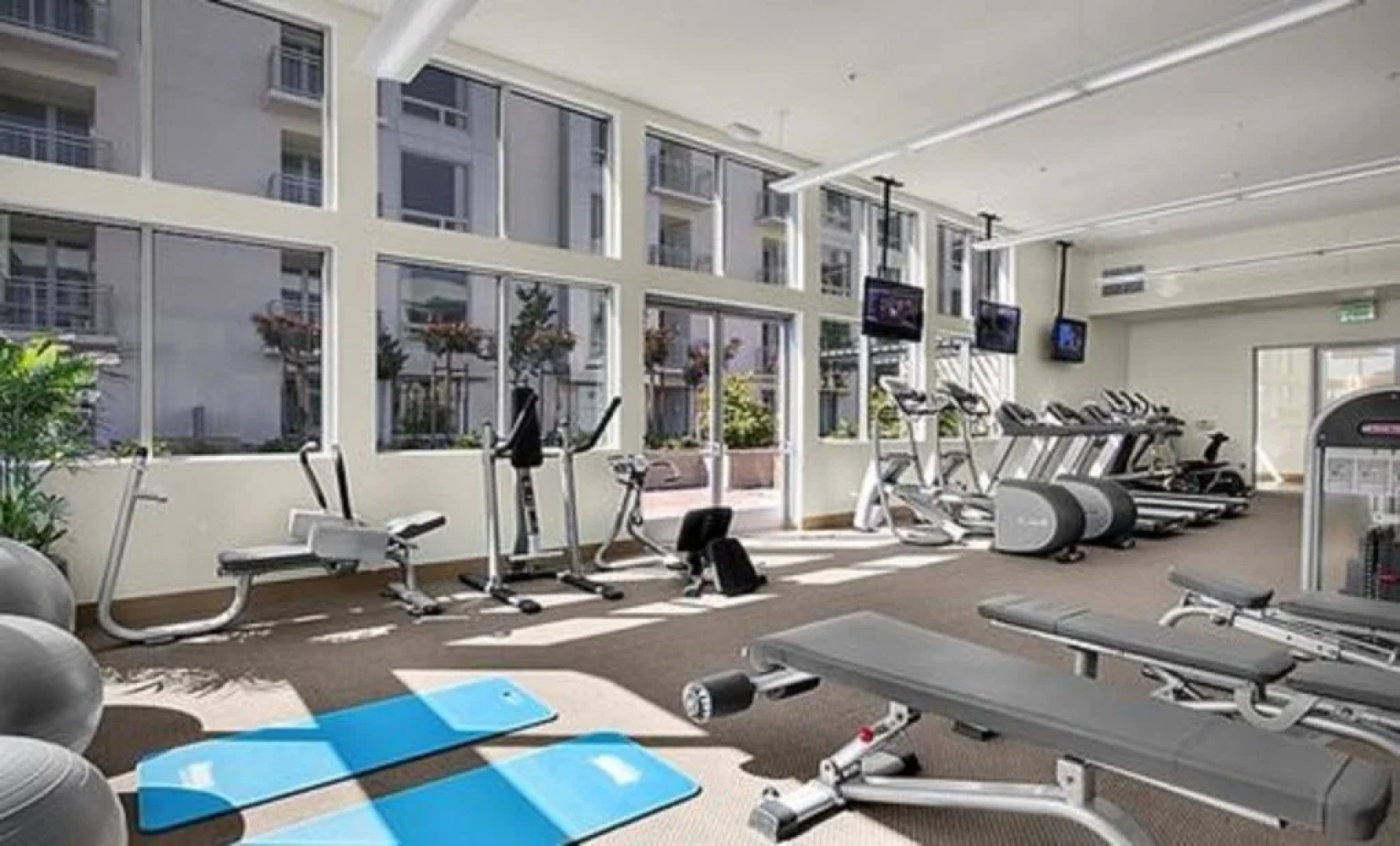 Global Luxury Suites at Mission Rock