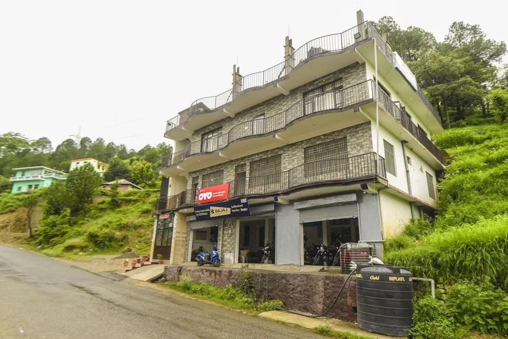 Oyo 15438 Vivek Nomadic