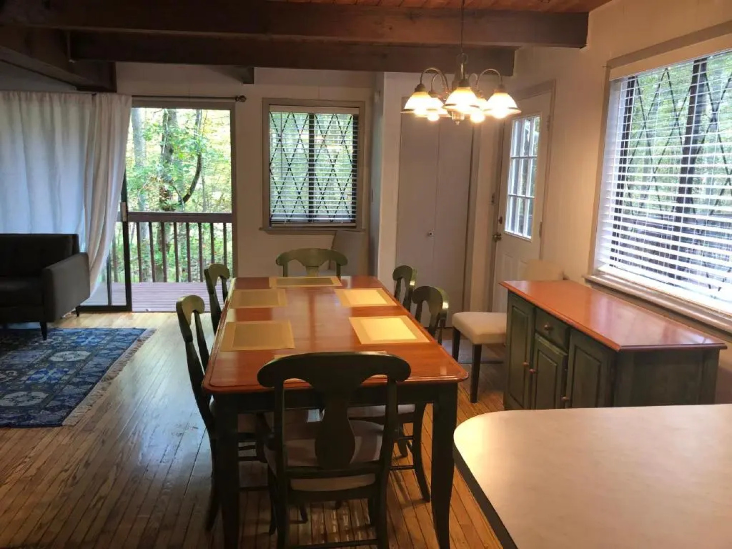 Cozy Cottage at Saw Creek