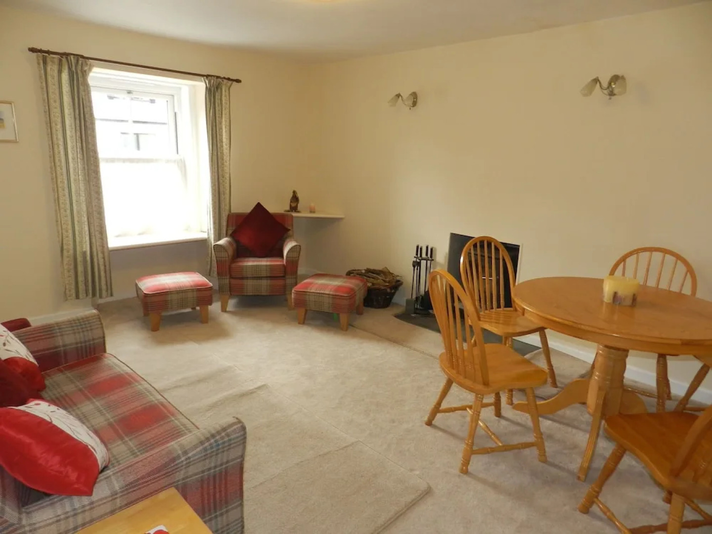 Highland Holiday Homes - Elm Cottage