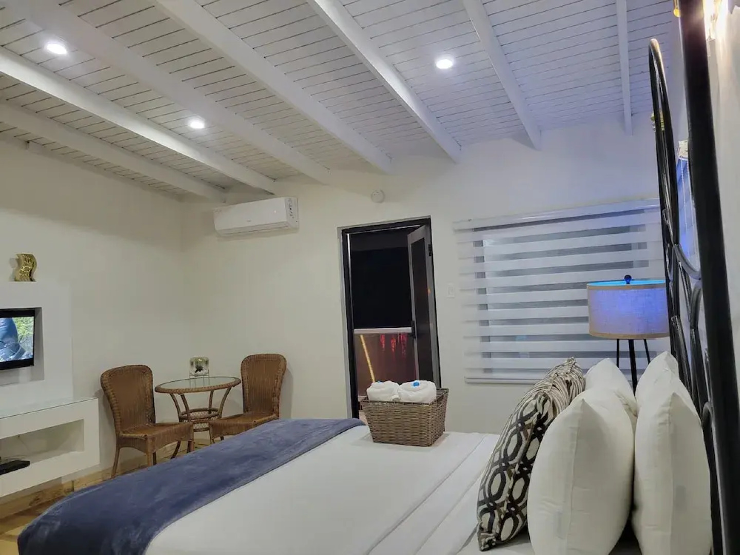 Luichy's Seaside Hotel