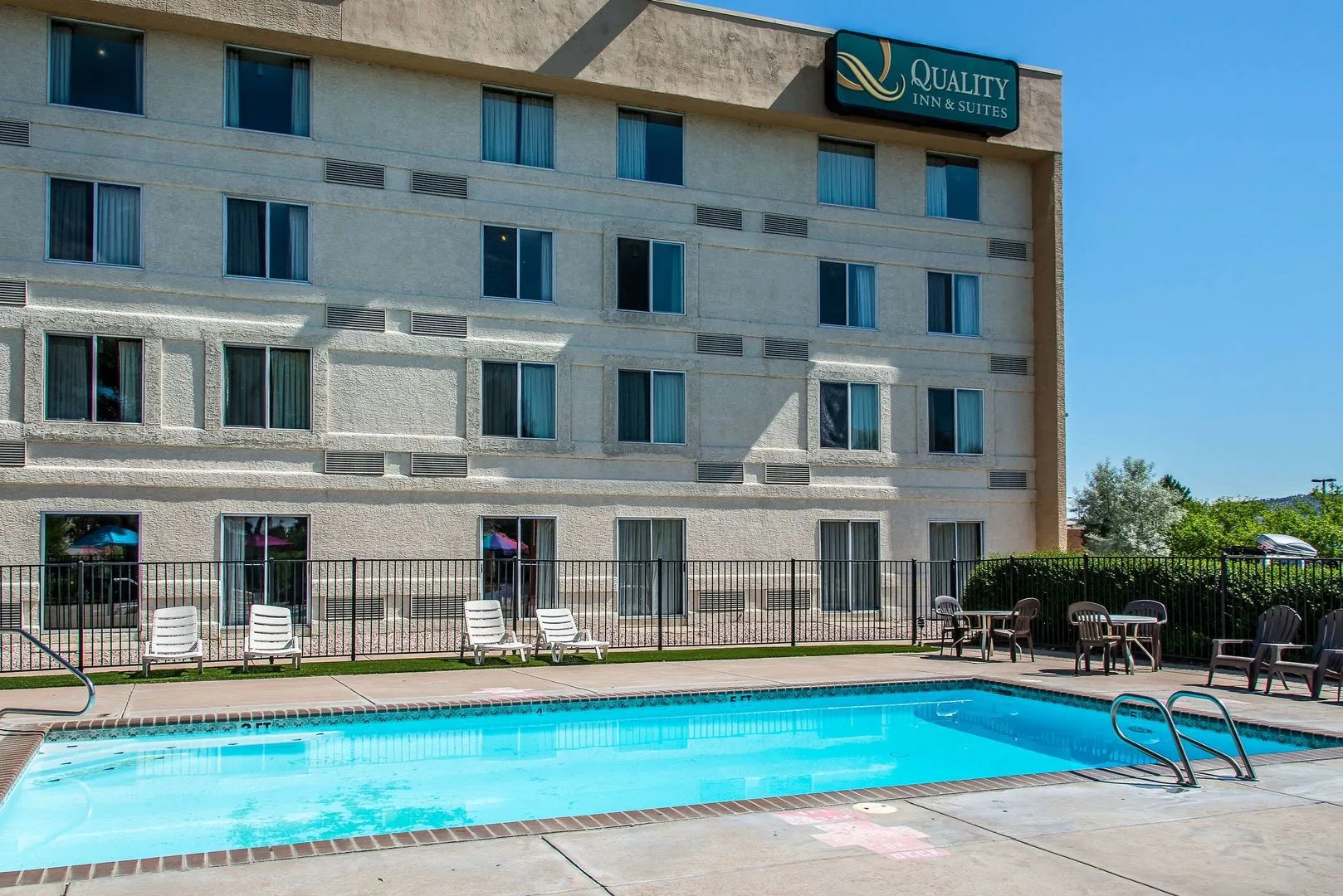 Quality Inn and Suites Garden of the Gods