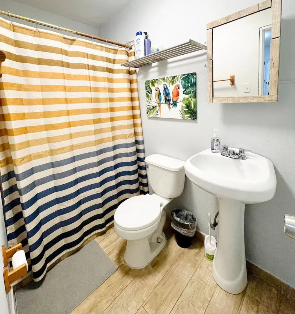 Rainforesthouse1-bl in Ceiba