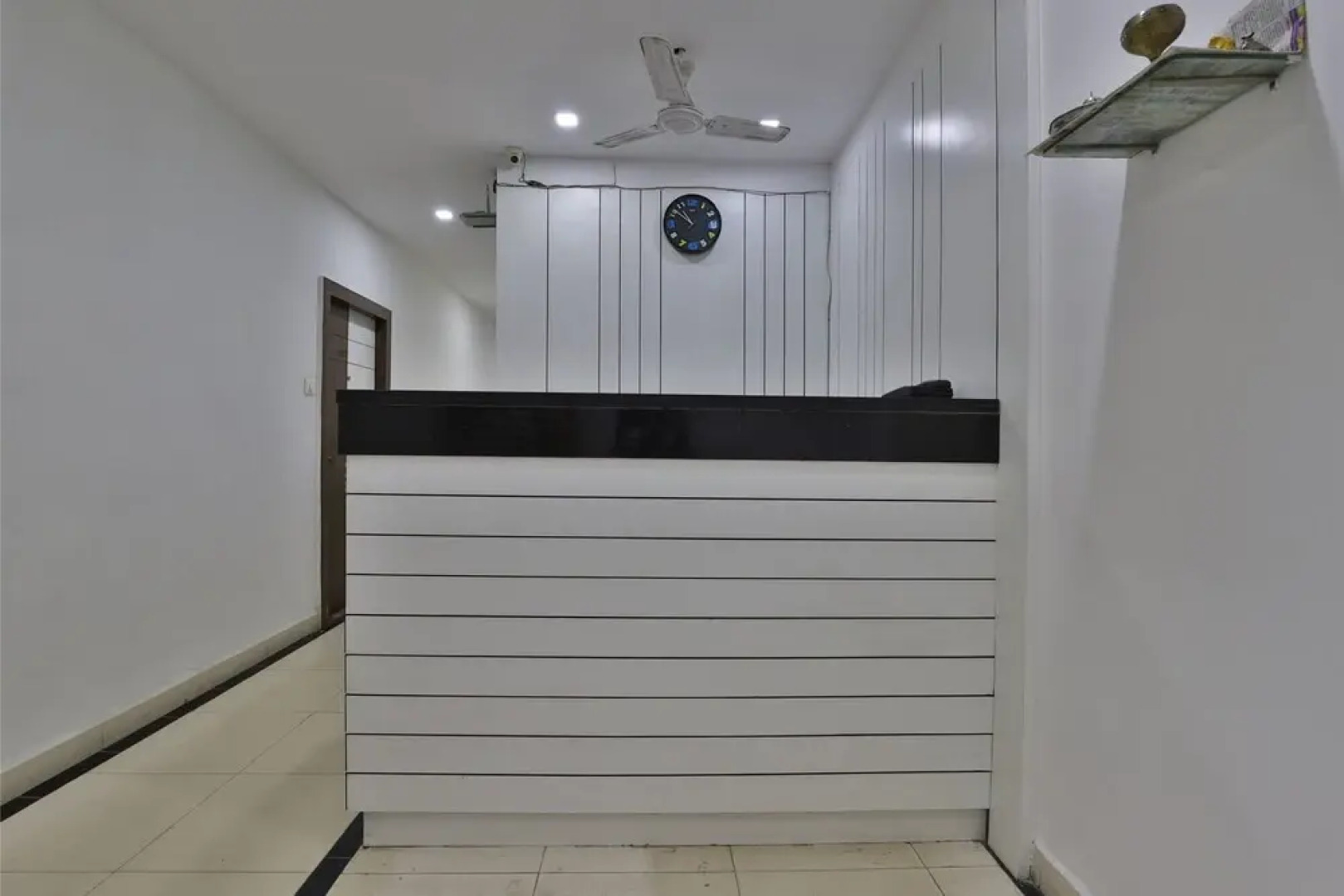 OYO 40663 Knk Hotel