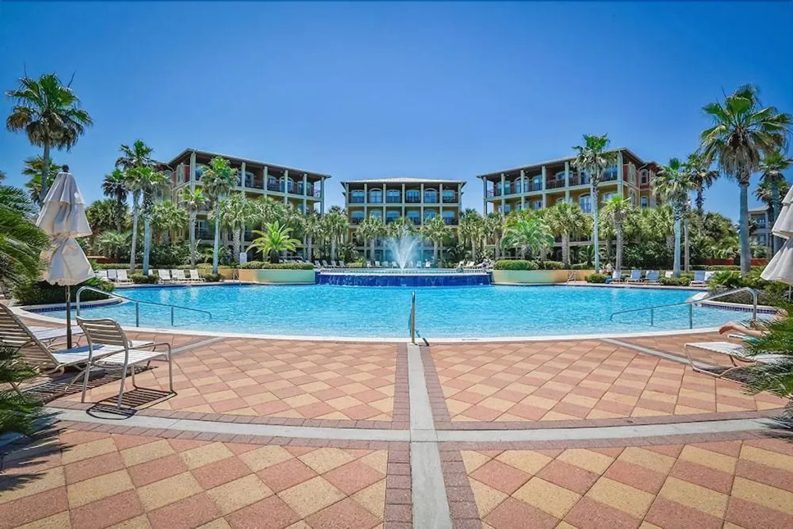 ENDLESS SUMMER DREAM 4 Bedroom Holiday Home by Five Star Properties