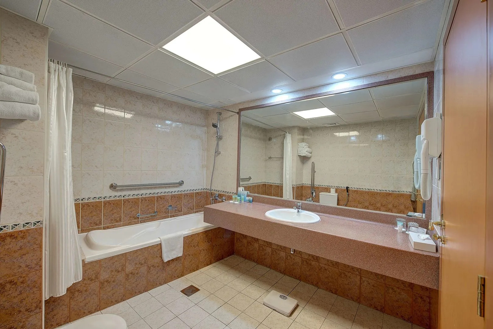 Отель Concorde Deira