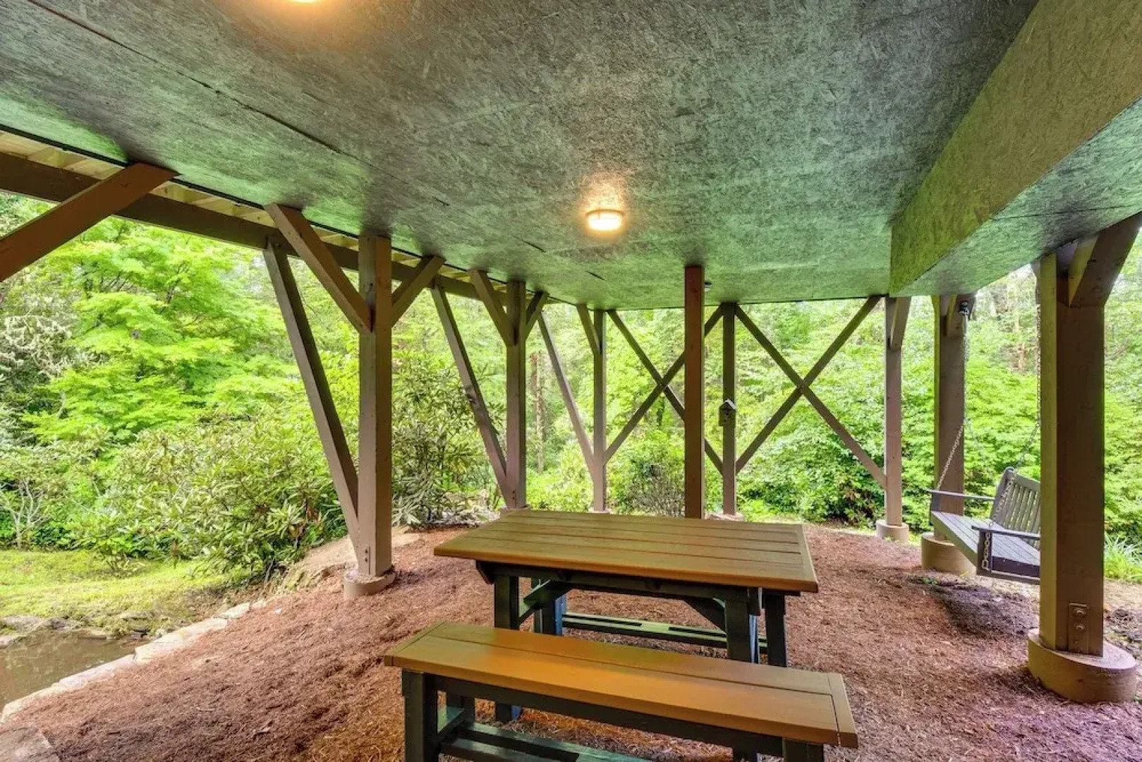 Tranquil Highlands Cottage With Fire Pit & Stream!