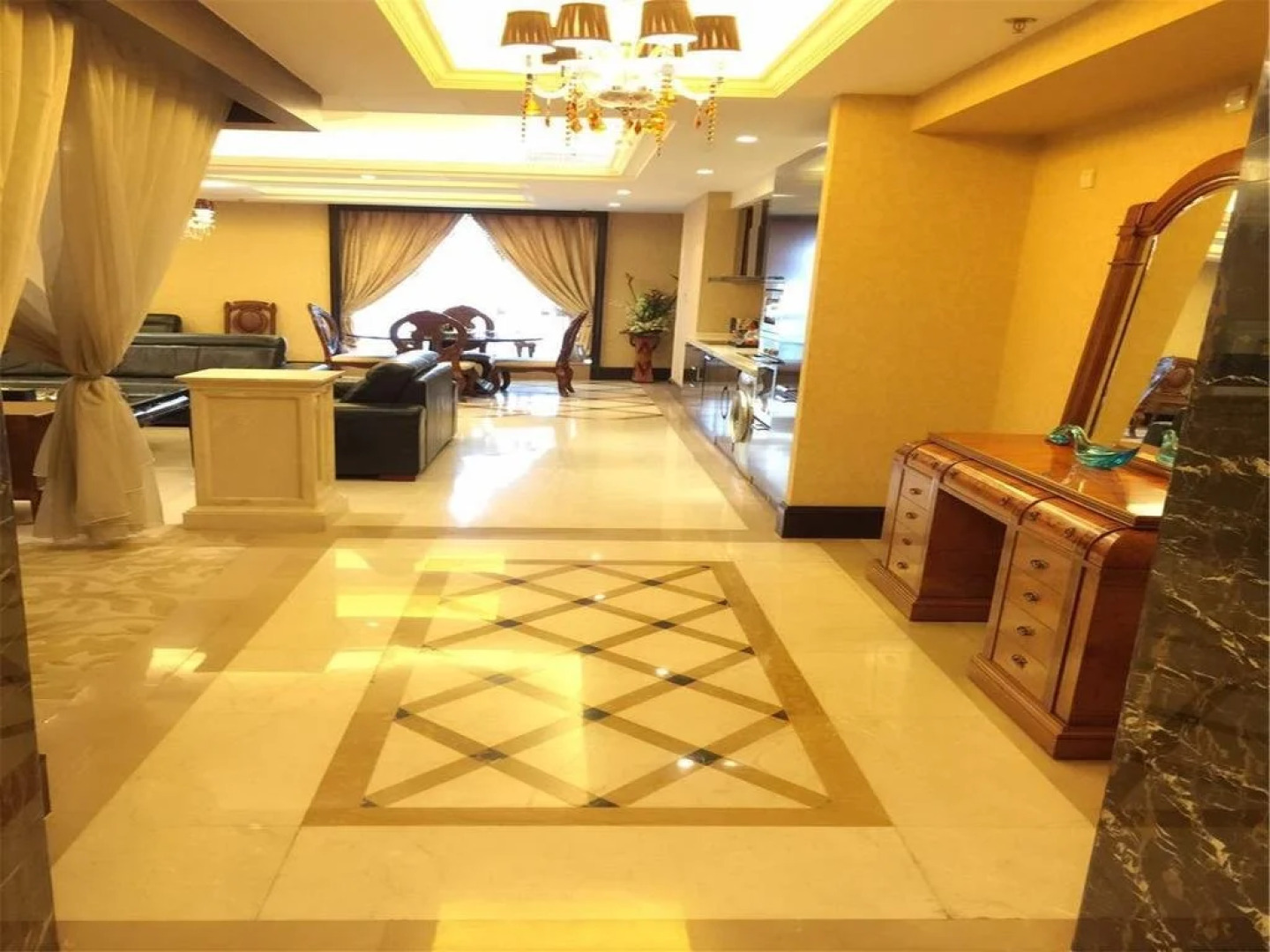 Tian An Guo Hui Luxury Hotel