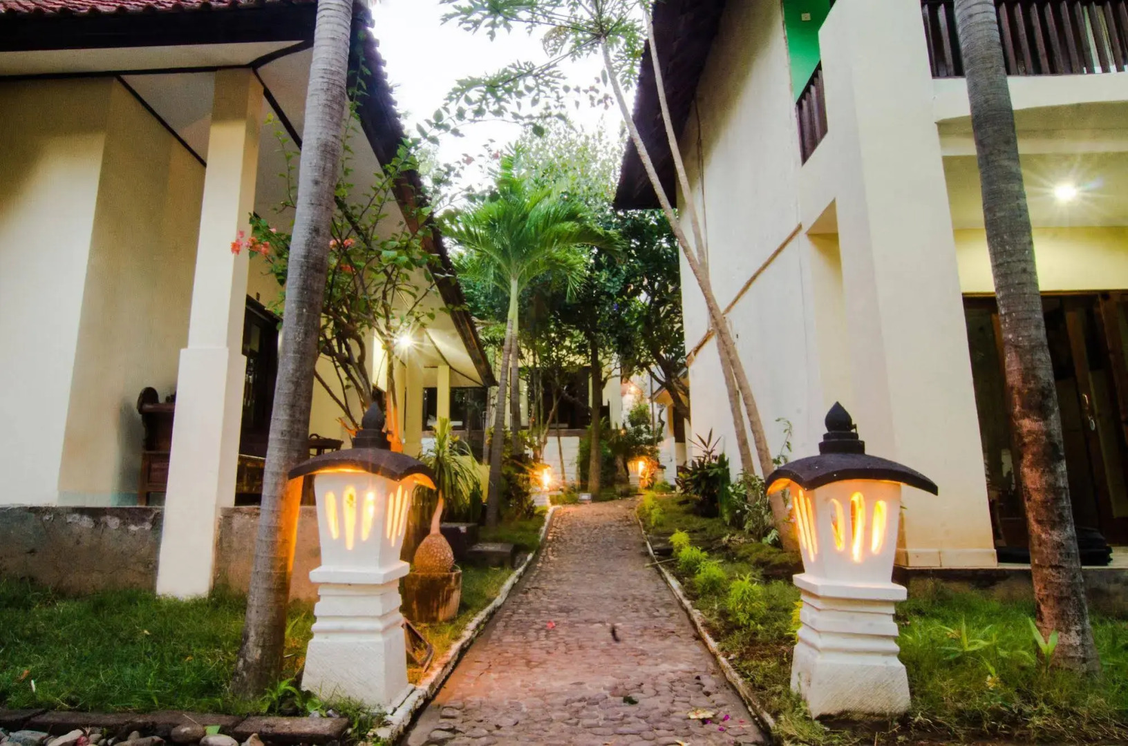 Rising Star Dive Resort